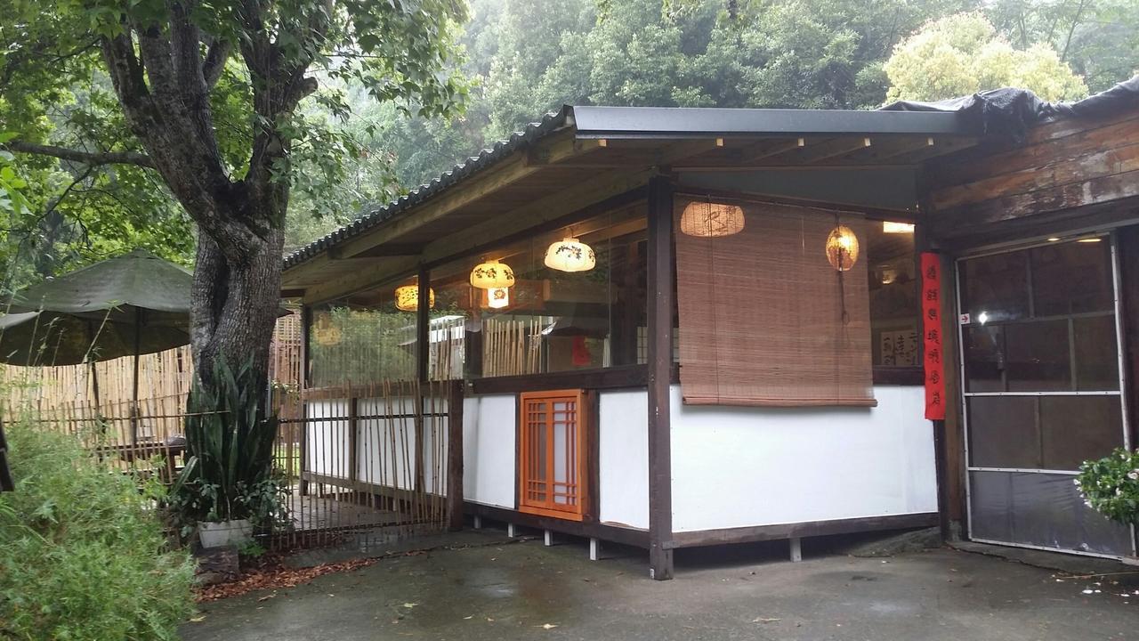 Bright Moon Homestay Dongshi  Buitenkant foto