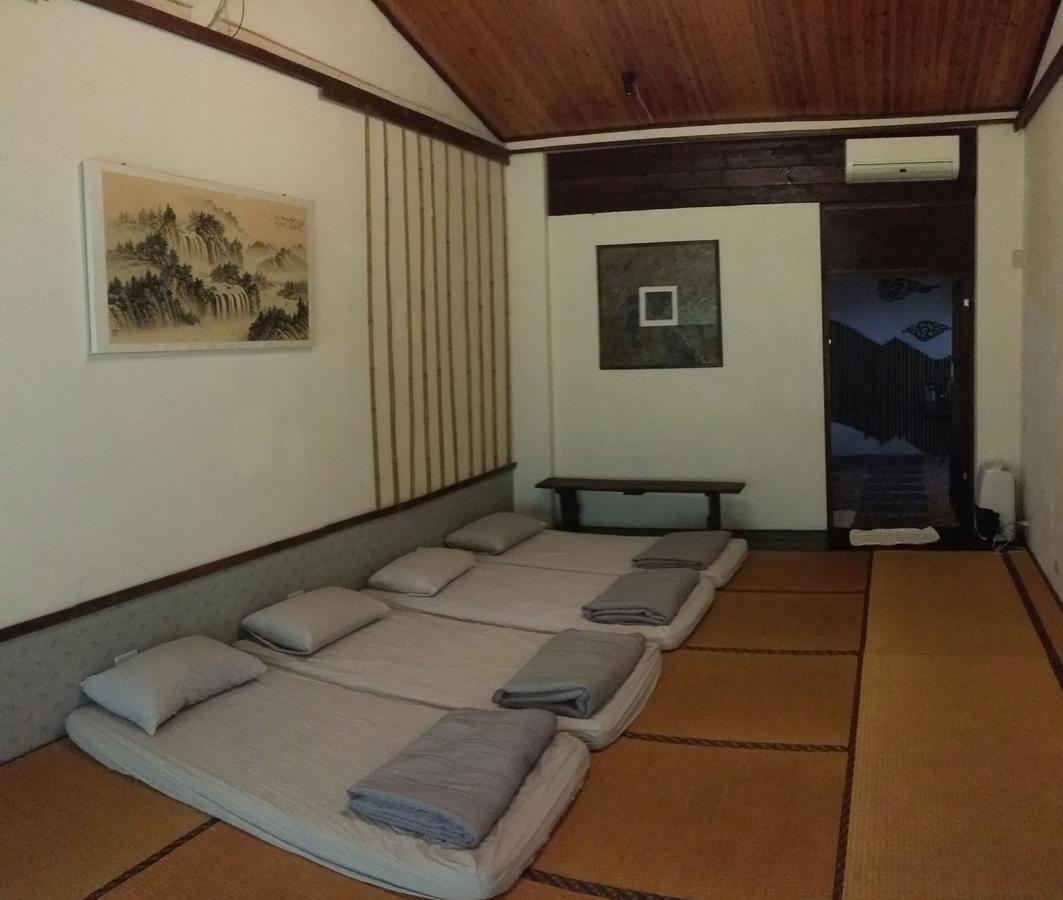 Bright Moon Homestay Dongshi  Buitenkant foto